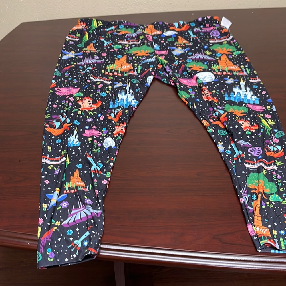 NWOT Disney Legging Super Stretchy